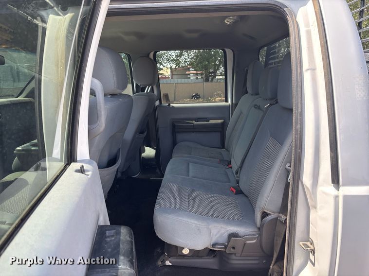 image for item EM5063 2015 Ford F250 Super Duty XLT Crew Cab pickup truck