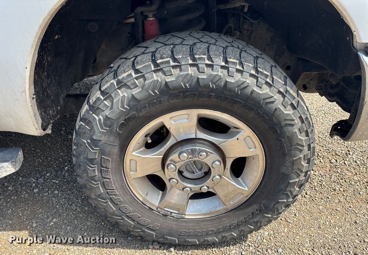 image for item EM5063 2015 Ford F250 Super Duty XLT Crew Cab pickup truck