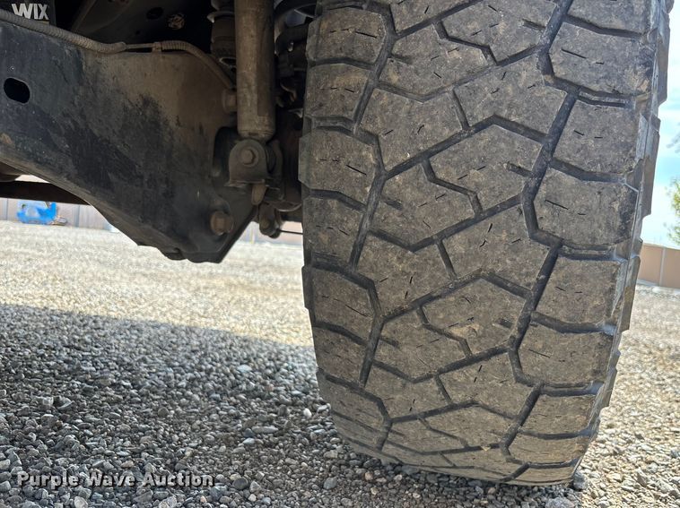 image for item EM5063 2015 Ford F250 Super Duty XLT Crew Cab pickup truck