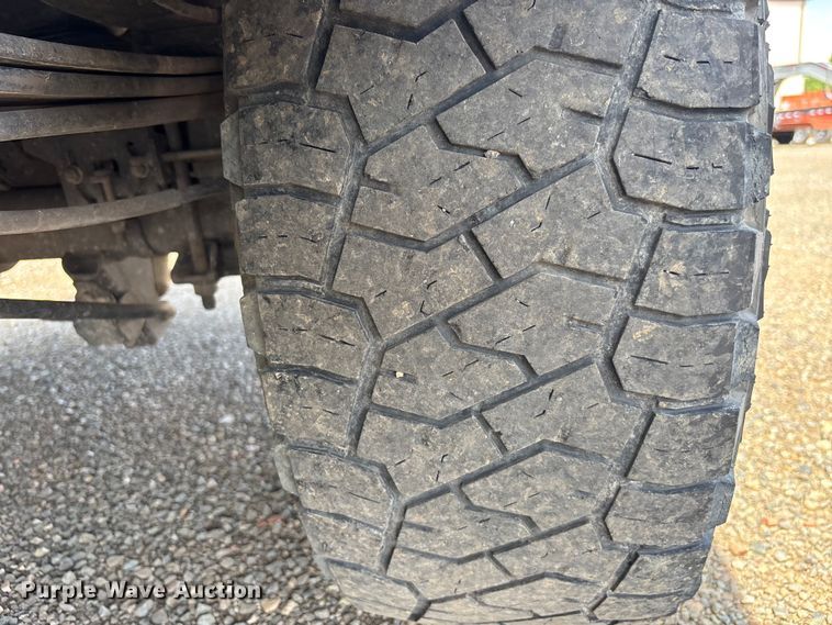 image for item EM5063 2015 Ford F250 Super Duty XLT Crew Cab pickup truck