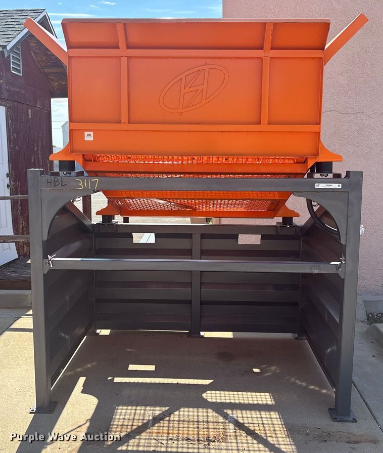 image for item EM5065 2024 Vibrating screen 004-05-68-01  screen