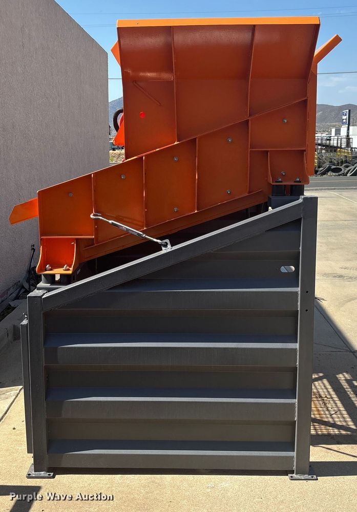 image for item EM5065 2024 Vibrating screen 004-05-68-01  screen