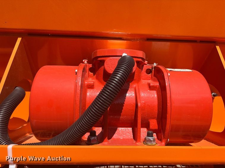 image for item EM5065 2024 Vibrating screen 004-05-68-01  screen