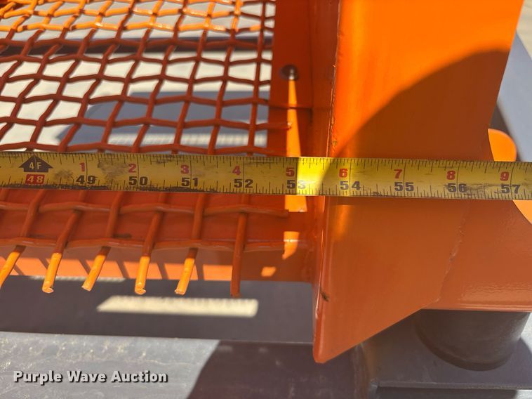 image for item EM5065 2024 Vibrating screen 004-05-68-01  screen