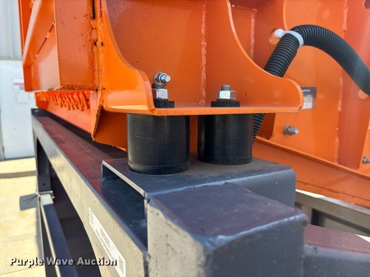 image for item EM5065 2024 Vibrating screen 004-05-68-01  screen