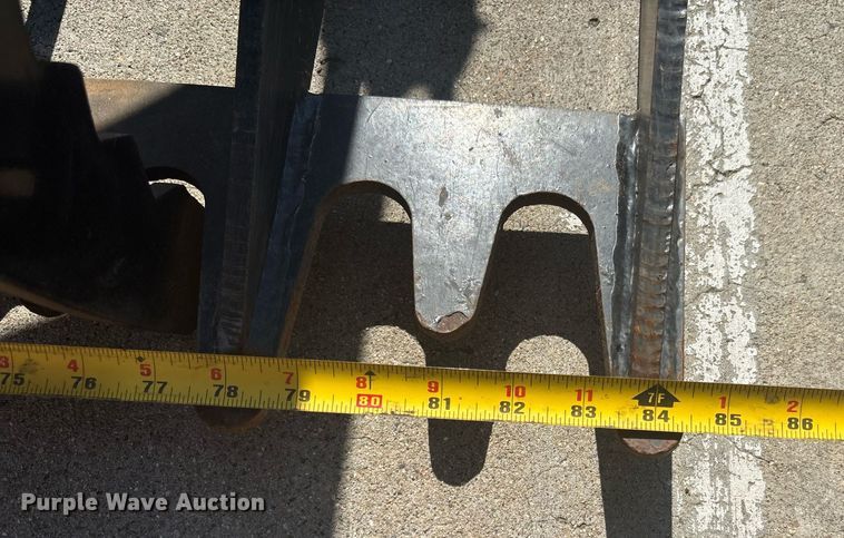 image for item EM5066 TMG TMG-84SG skid steer grapple bucket