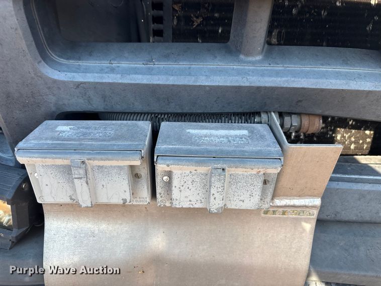 image for item EM5067 2006 Ford F350 Super Duty XL utility bed pickup truck