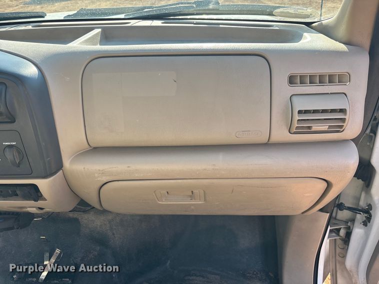 image for item EM5067 2006 Ford F350 Super Duty XL utility bed pickup truck