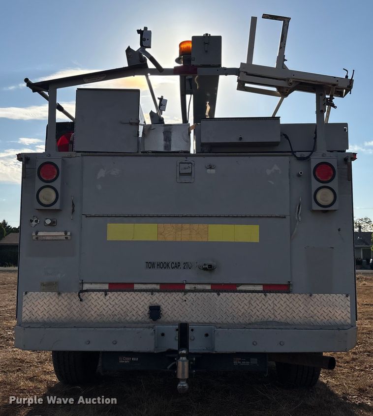 image for item EM5068 2006 Ford F350 Super Duty XL utility bed pickup truck