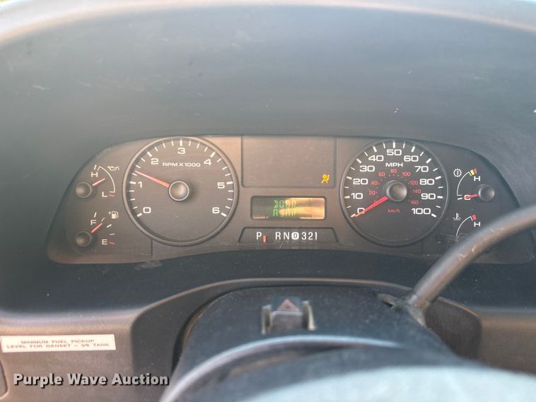 image for item EM5068 2006 Ford F350 Super Duty XL utility bed pickup truck