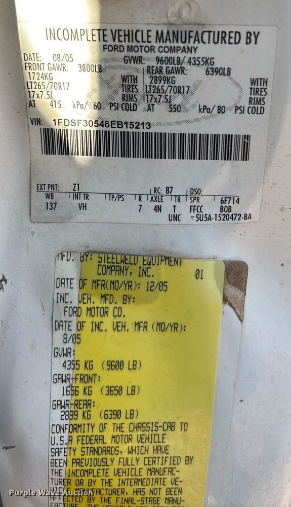 image for item EM5068 2006 Ford F350 Super Duty XL utility bed pickup truck