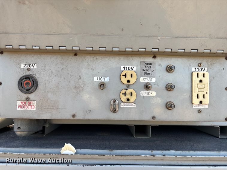 image for item EM5069 2006 Ford F350 Super Duty XL  utility bed pickup truck