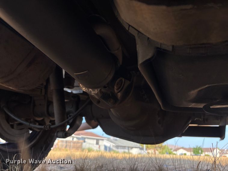 image for item EM5069 2006 Ford F350 Super Duty XL  utility bed pickup truck