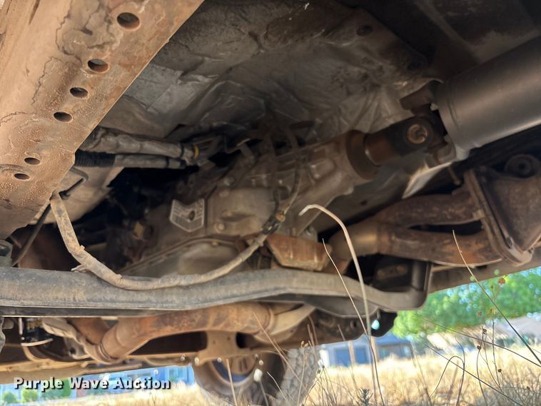 image for item EM5069 2006 Ford F350 Super Duty XL  utility bed pickup truck