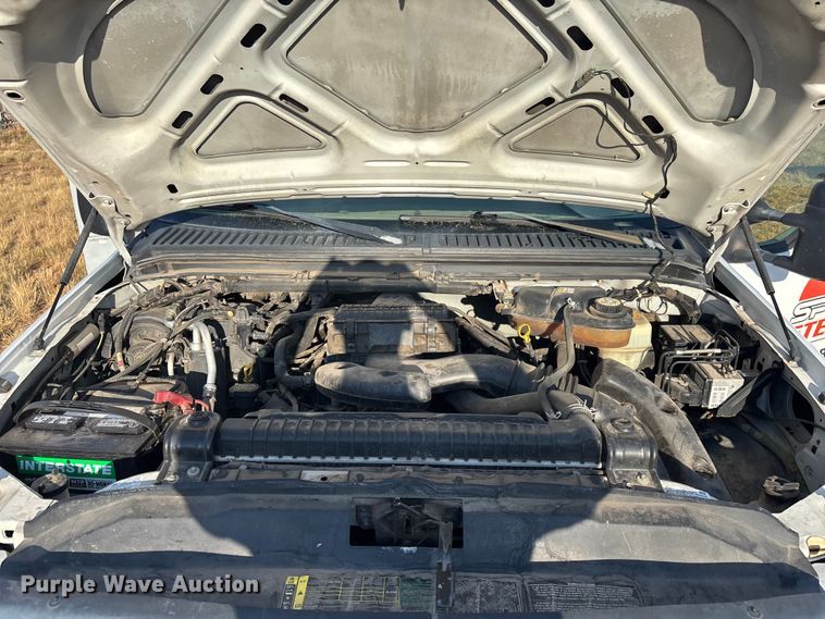 image for item EM5069 2006 Ford F350 Super Duty XL  utility bed pickup truck