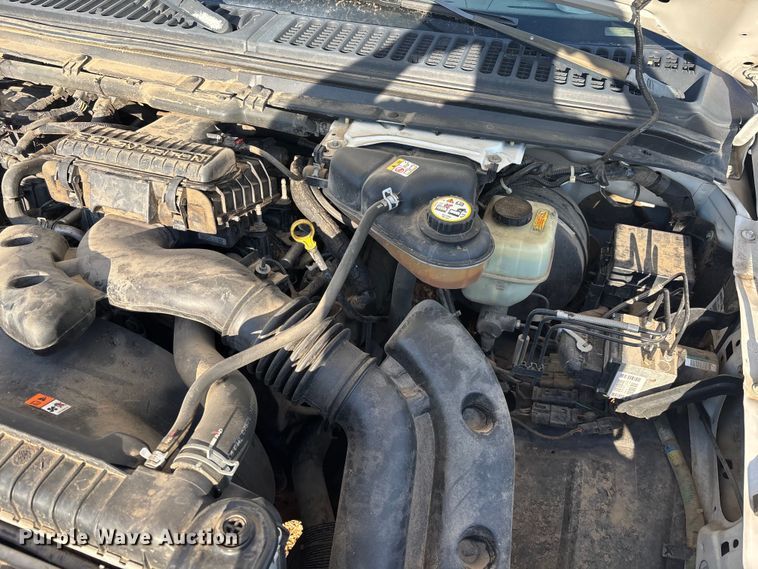 image for item EM5069 2006 Ford F350 Super Duty XL  utility bed pickup truck