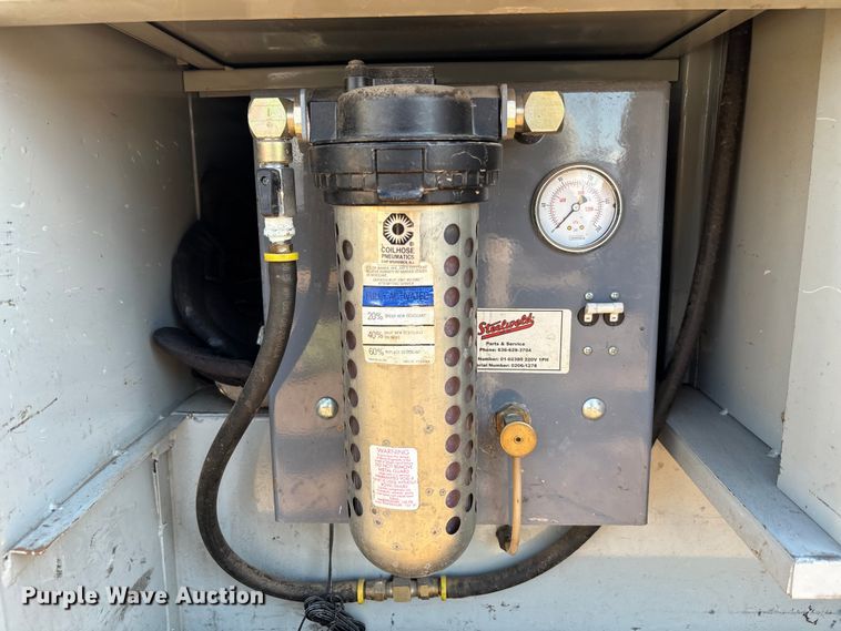 image for item EM5071 2006 Ford F350 Super Duty XL  utility bed pickup truck