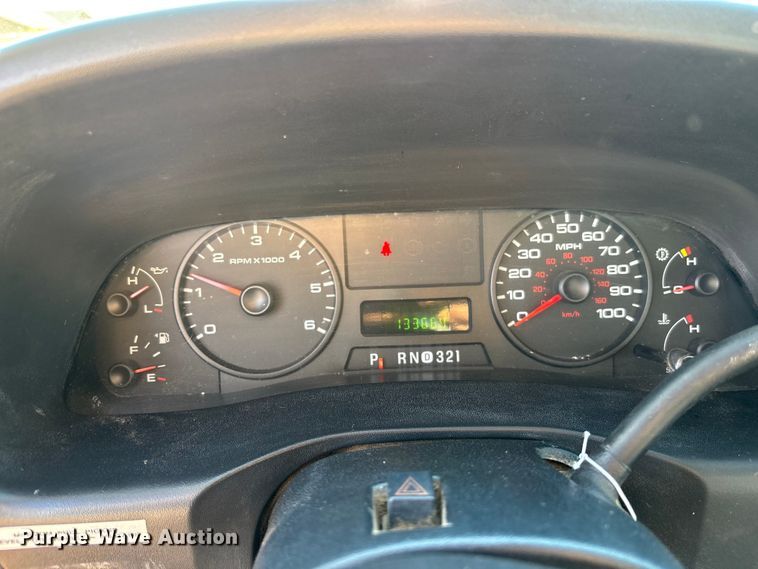 image for item EM5071 2006 Ford F350 Super Duty XL  utility bed pickup truck