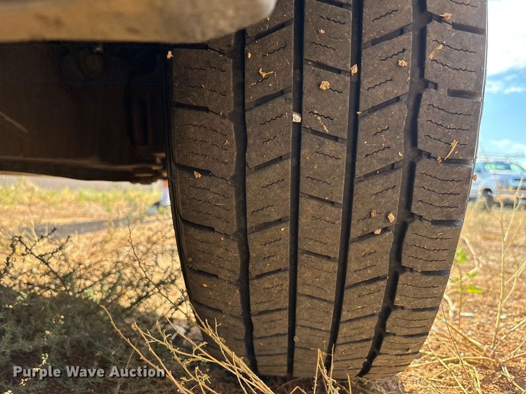 image for item EM5071 2006 Ford F350 Super Duty XL  utility bed pickup truck