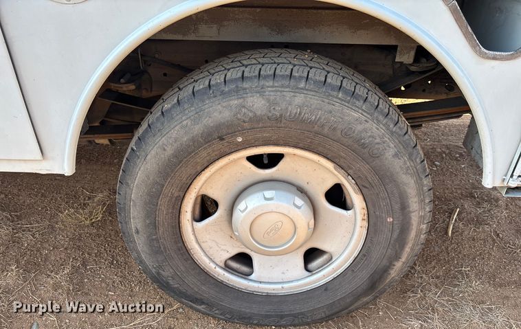 image for item EM5071 2006 Ford F350 Super Duty XL  utility bed pickup truck