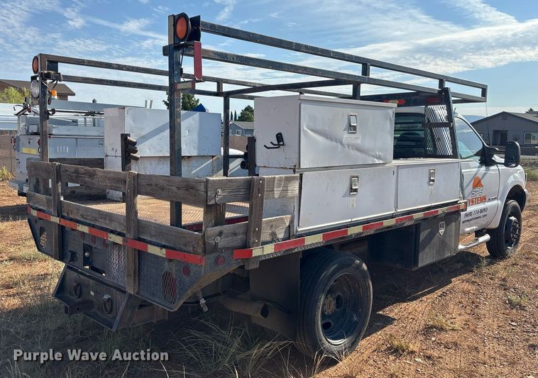 image for item EM5072 2002 Ford F450 Super Duty flatbed truck