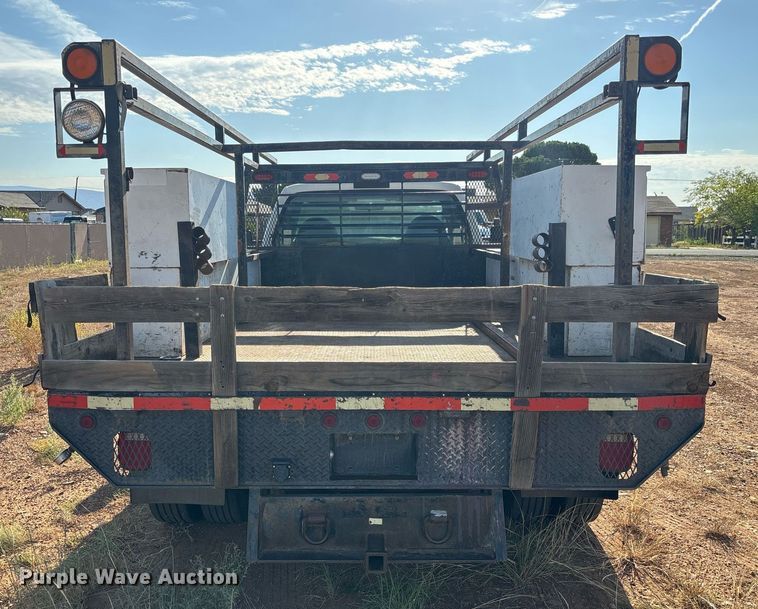 image for item EM5072 2002 Ford F450 Super Duty flatbed truck