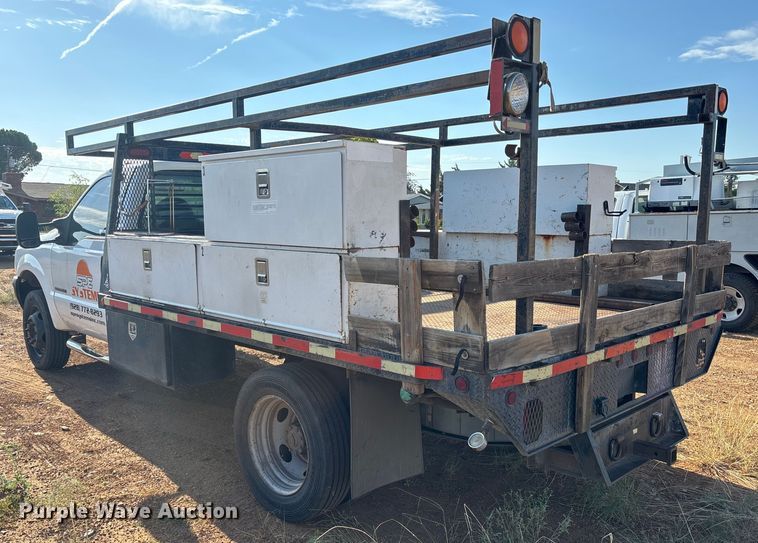 image for item EM5072 2002 Ford F450 Super Duty flatbed truck