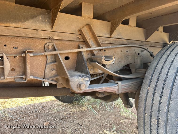 image for item EM5072 2002 Ford F450 Super Duty flatbed truck