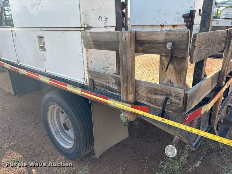 image for item EM5072 2002 Ford F450 Super Duty flatbed truck