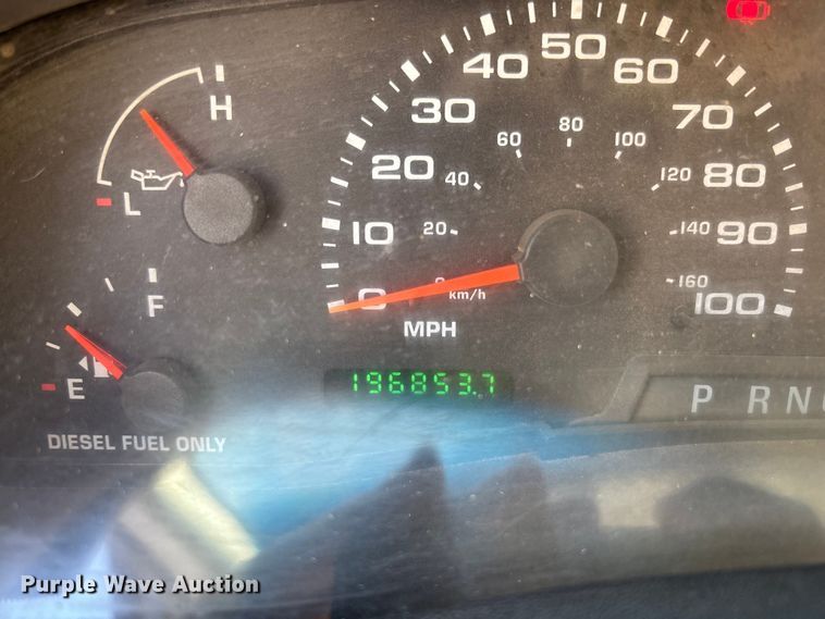 image for item EM5072 2002 Ford F450 Super Duty flatbed truck