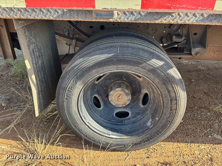 image for item EM5072 2002 Ford F450 Super Duty flatbed truck