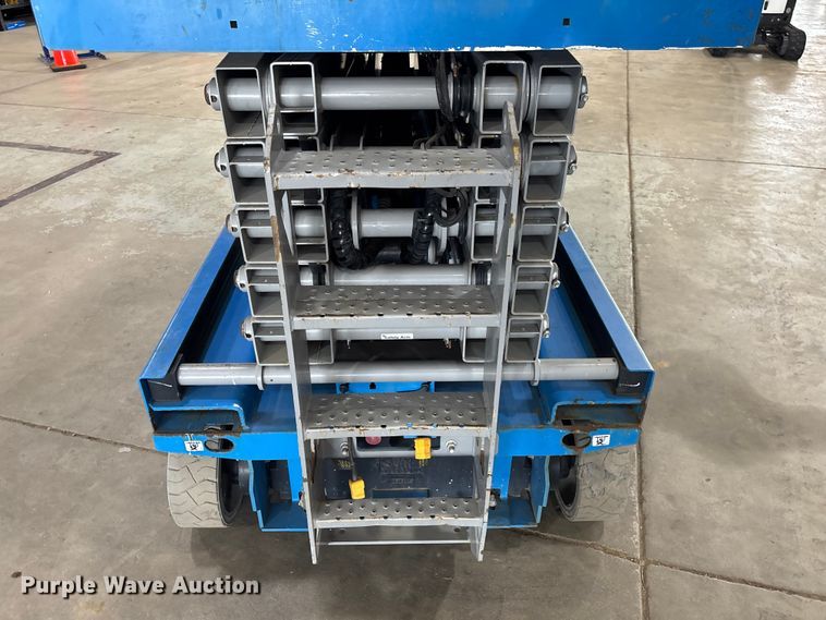 image for item EM5076 2017 Genie  GS-4047 scissor lift