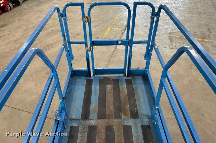 image for item EM5076 2017 Genie  GS-4047 scissor lift
