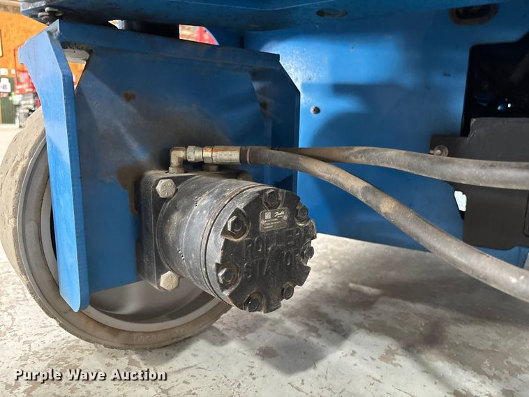 image for item EM5076 2017 Genie  GS-4047 scissor lift