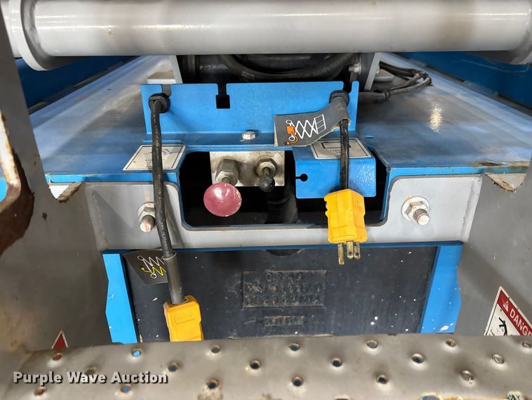 image for item EM5076 2017 Genie  GS-4047 scissor lift