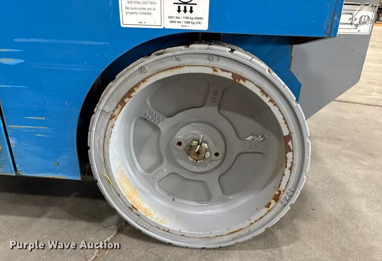 image for item EM5076 2017 Genie  GS-4047 scissor lift