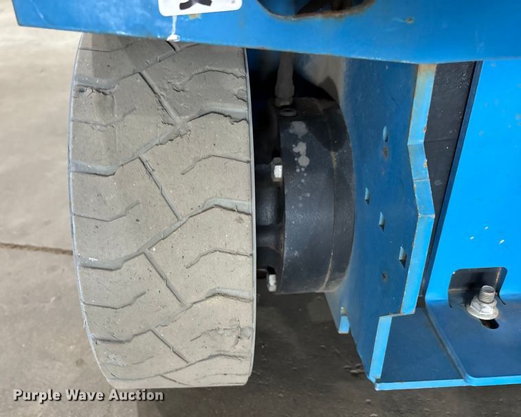 image for item EM5076 2017 Genie  GS-4047 scissor lift