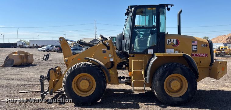 image for item EM5078 2021 Caterpillar 920 wheel loader