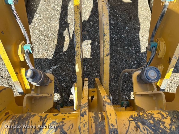 image for item EM5078 2021 Caterpillar 920 wheel loader