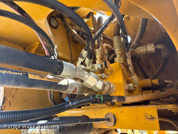 image for item EM5078 2021 Caterpillar 920 wheel loader