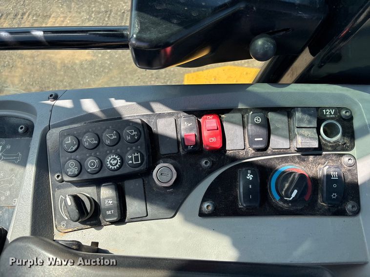 image for item EM5078 2021 Caterpillar 920 wheel loader