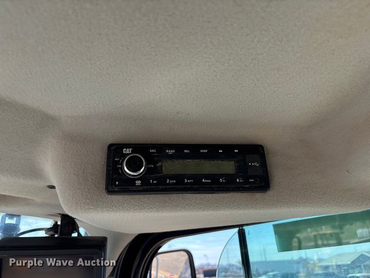 image for item EM5078 2021 Caterpillar 920 wheel loader