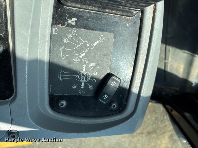 image for item EM5078 2021 Caterpillar 920 wheel loader