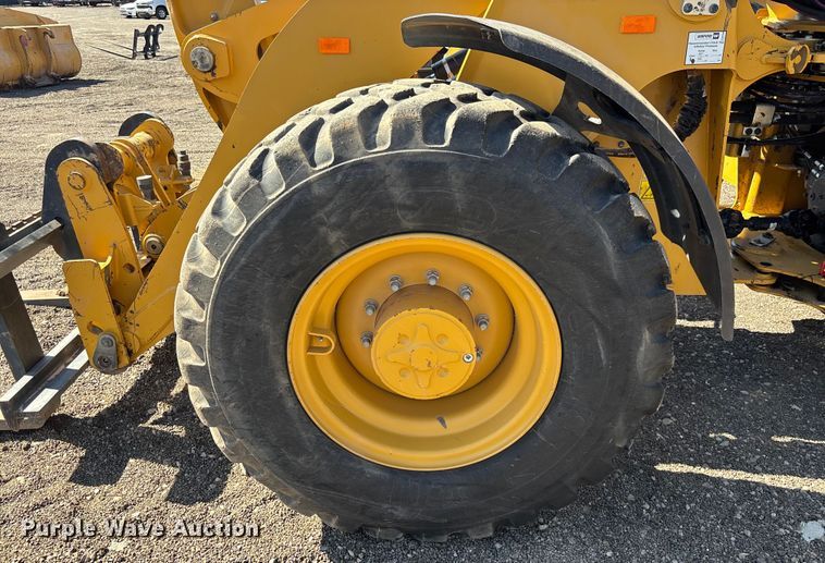 image for item EM5078 2021 Caterpillar 920 wheel loader