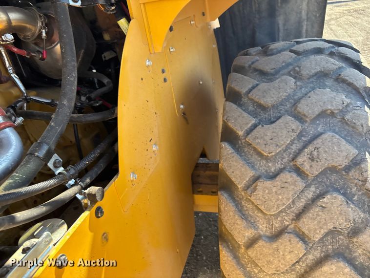 image for item EM5078 2021 Caterpillar 920 wheel loader