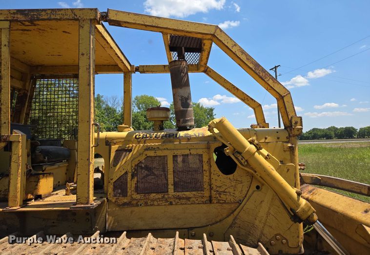 image for item EN2012 1969 Caterpillar D6C dozer