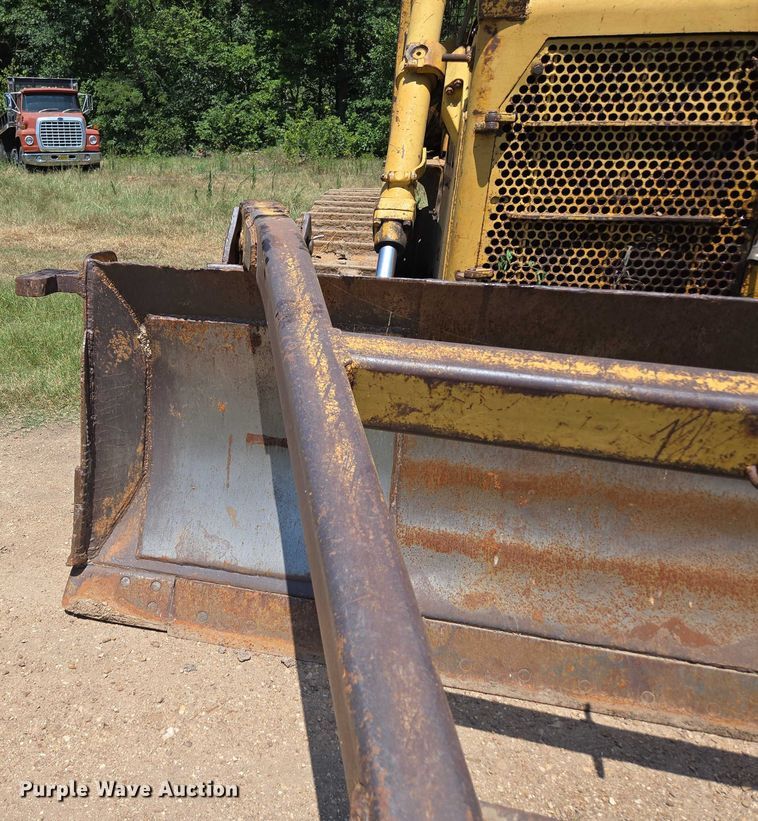 image for item EN2012 1969 Caterpillar D6C dozer