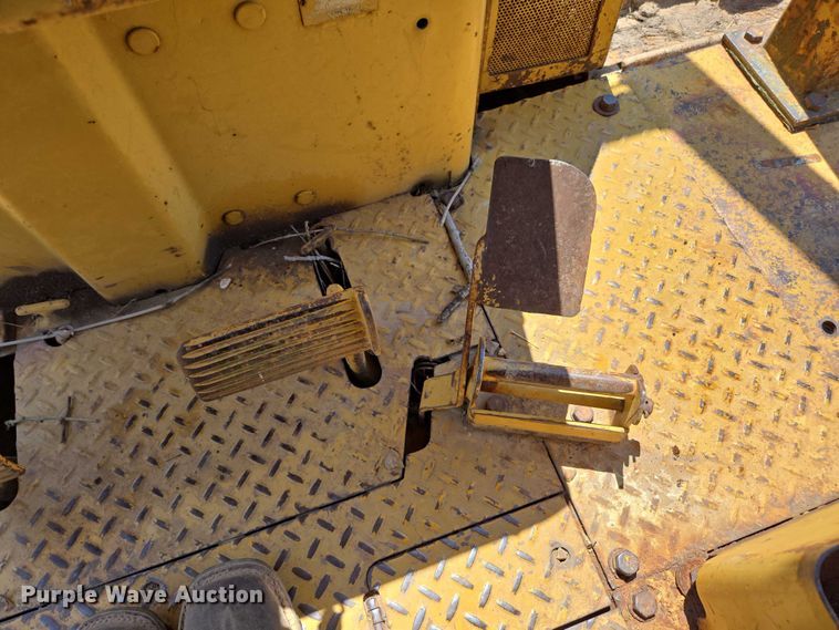 image for item EN2012 1969 Caterpillar D6C dozer