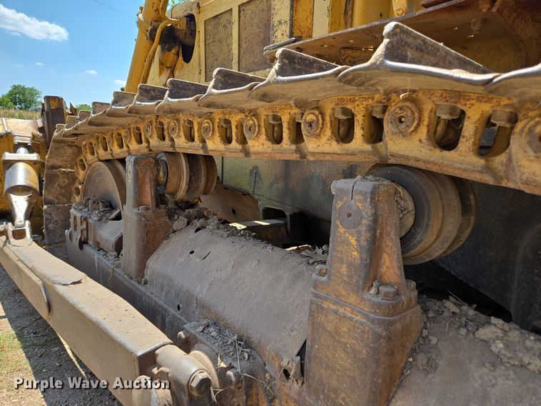 image for item EN2012 1969 Caterpillar D6C dozer