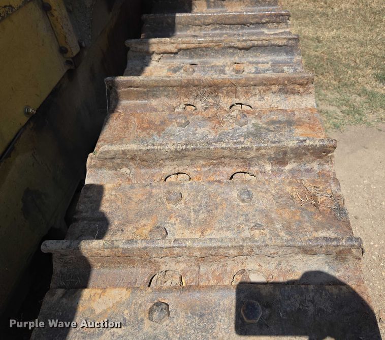 image for item EN2012 1969 Caterpillar D6C dozer